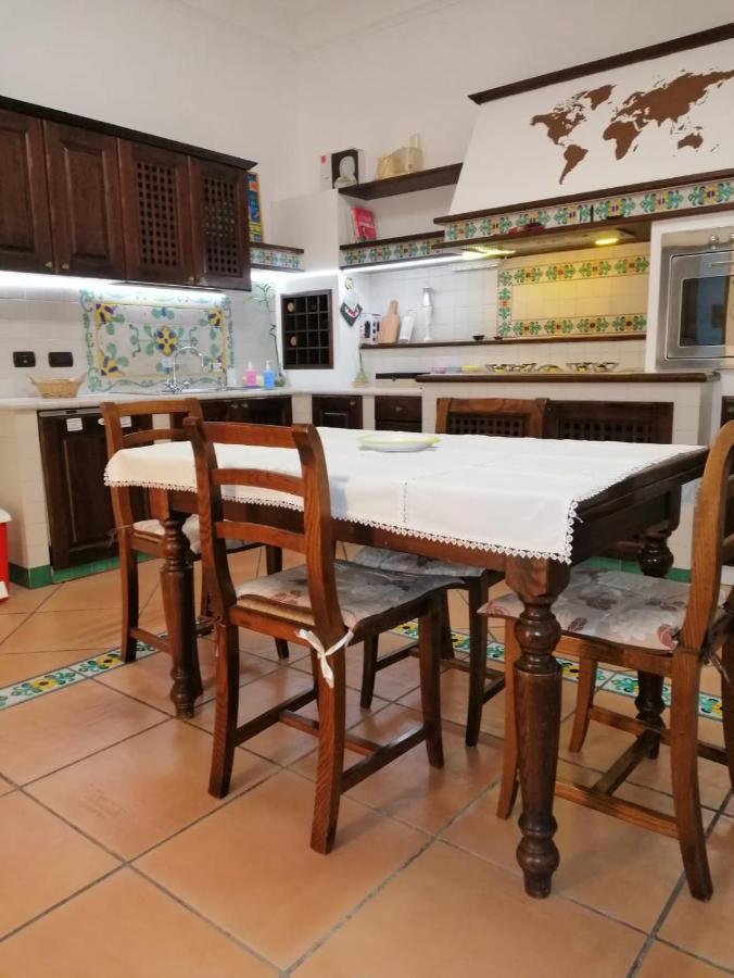 La Casa Di Tania A Napoli Appartamento Esterno foto